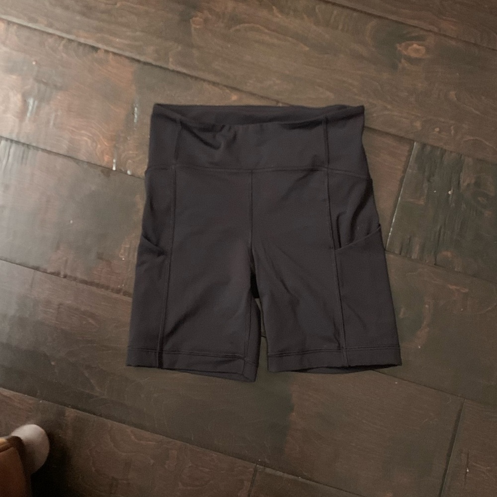 LULULEMON BIKER SHORTS